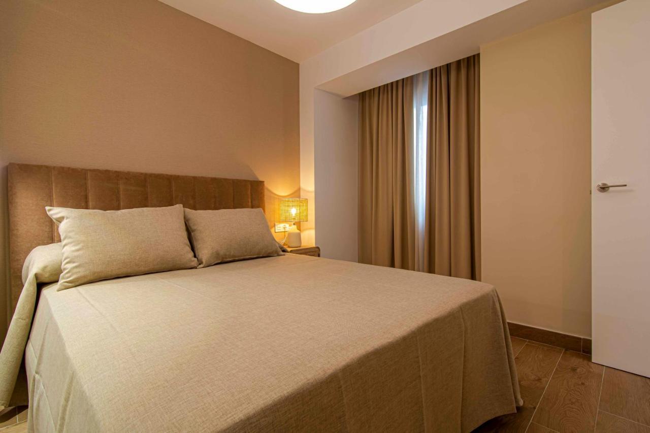 Apartamentos 1 Abril Málaga Esterno foto