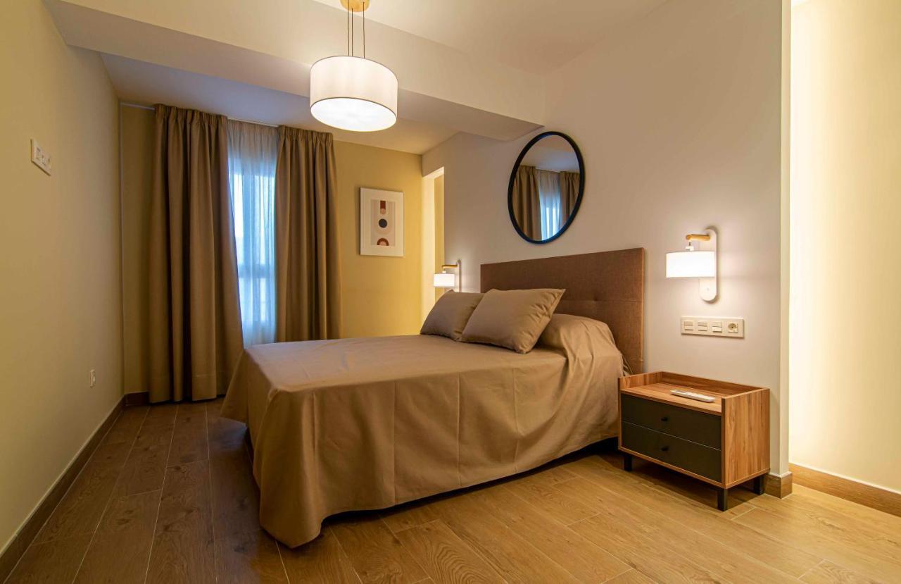 Apartamentos 1 Abril Málaga Esterno foto