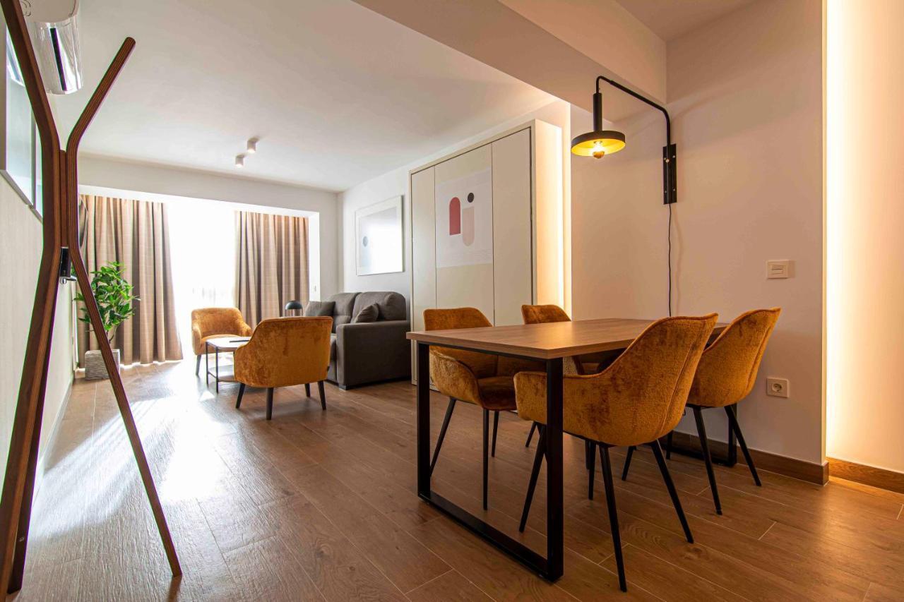 Apartamentos 1 Abril Málaga Esterno foto