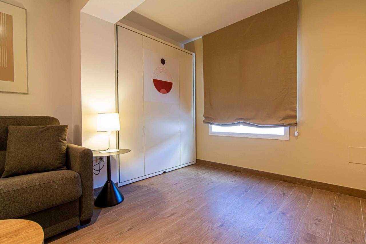 Apartamentos 1 Abril Málaga Esterno foto