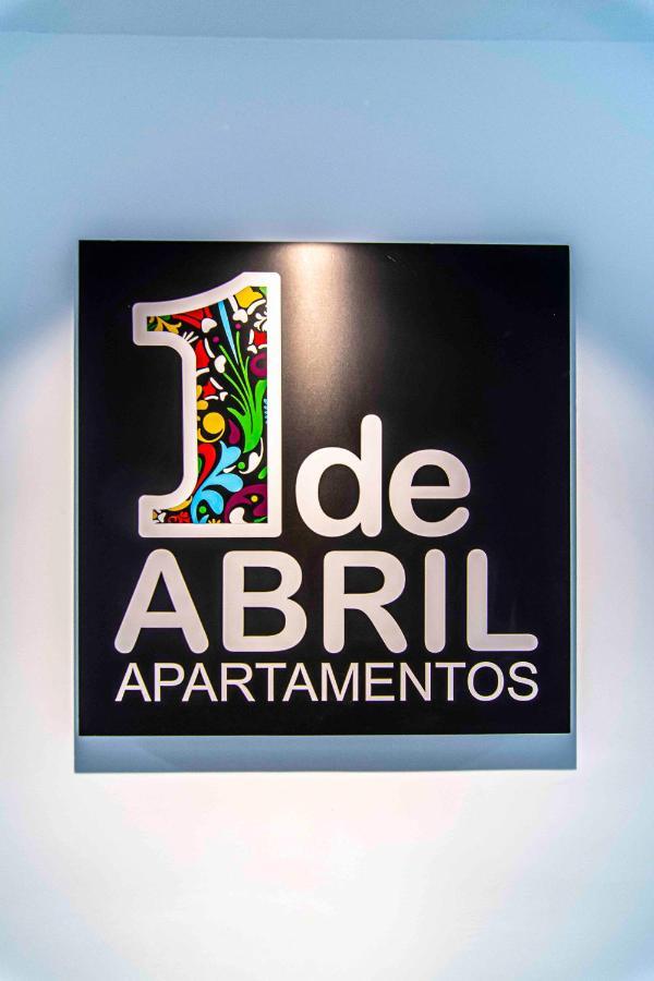 Apartamentos 1 Abril Málaga Esterno foto